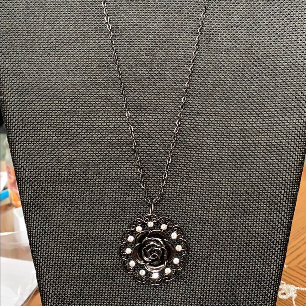 Dark rose necklace